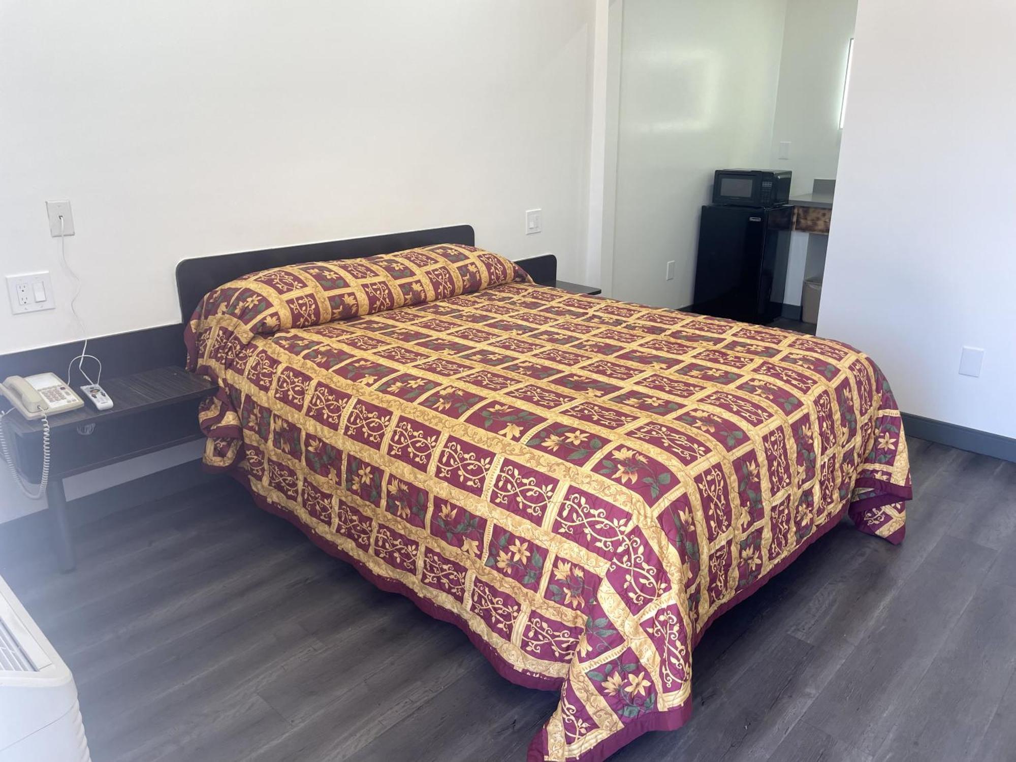Motel Newport Bay 2*