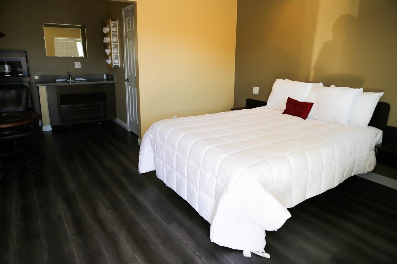 Motel Newport Bay 2*